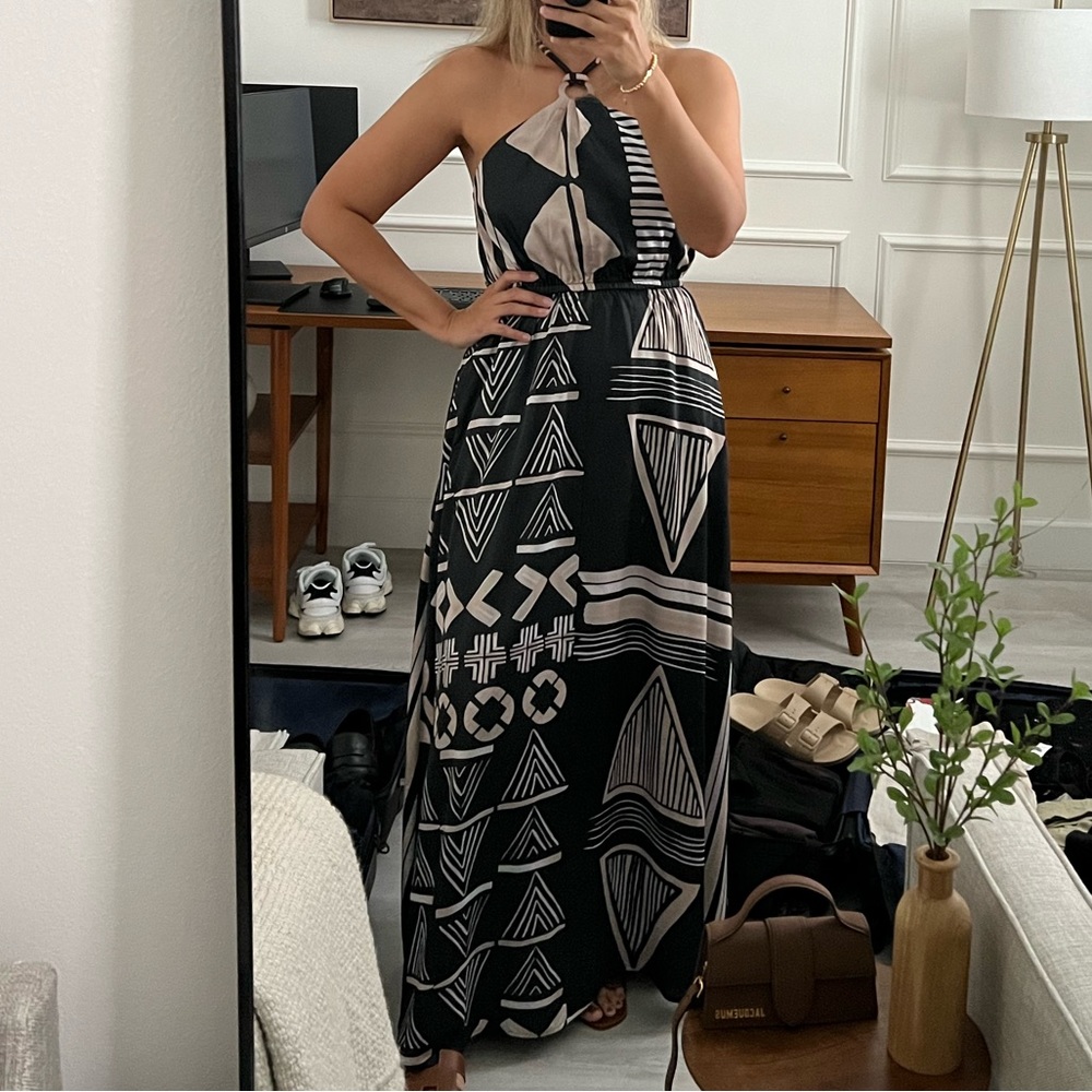 Express Satin Printer Halter Neck O-Ring Maxi